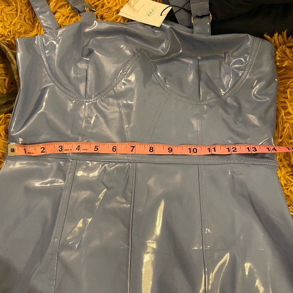 Dress - Picture 4 of 8